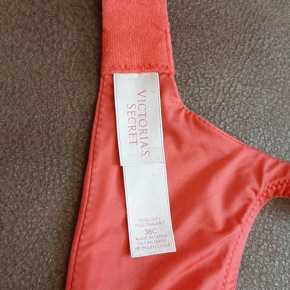 Victoria's Secret bra Size 36C - Picture 3 of 3